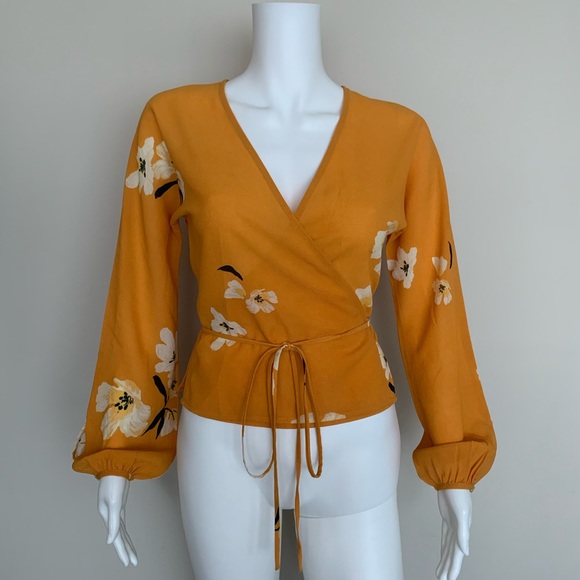 Aritzia Tops - WILFRED Aritzia Lilia Blouse Cairo Gold Yellow XS